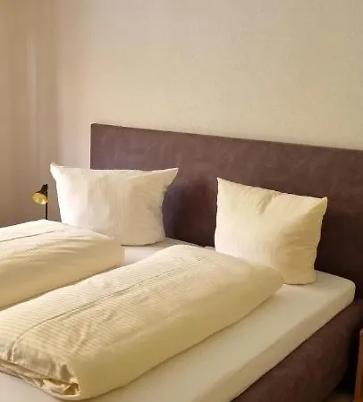 / Scheid Pensión Kestert